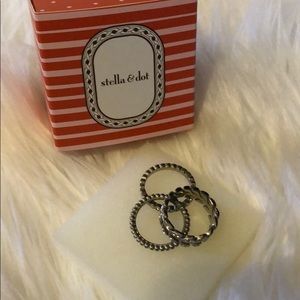 Stella and Dot  Laurel ring